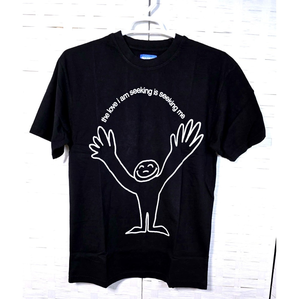 Market Studios Seek Love Black T-shirt Size Medium